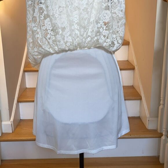 ✨🆕✨Altar’d State Elegant Lace with Pearl Crystal Band Lined Dress ✨ 👗 ✨ - Picture 10 of 13